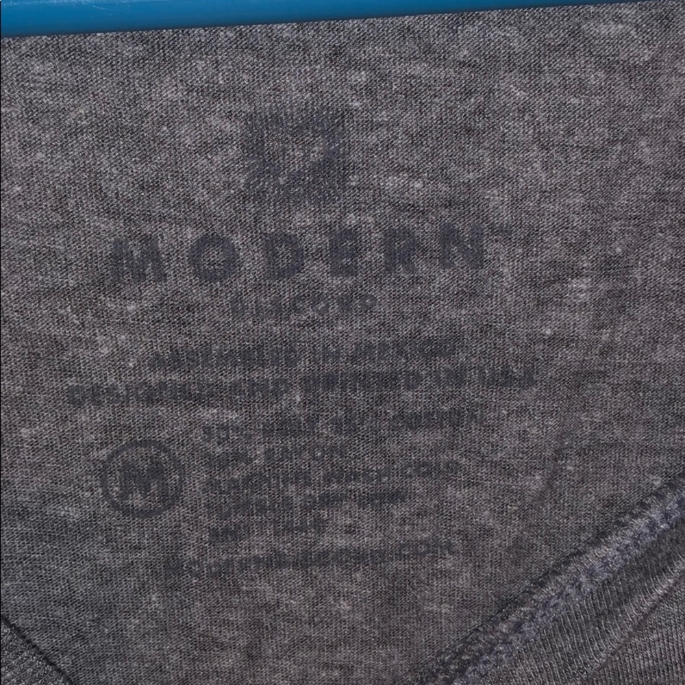 shirt - Picture 3 of 3